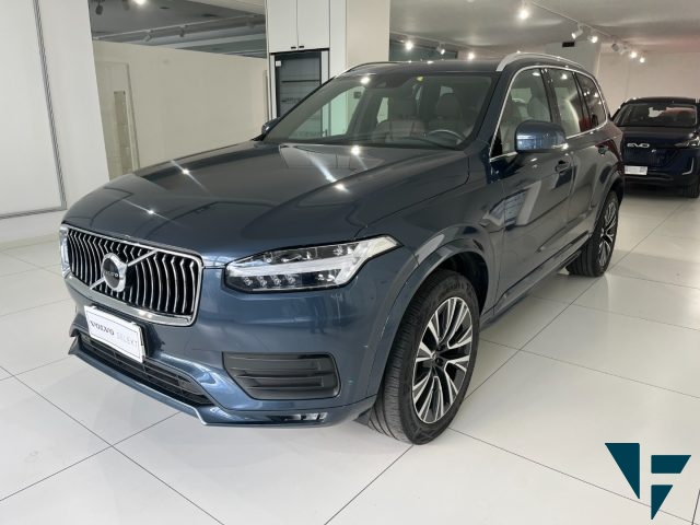 VOLVO XC90 B5 (d) AWD Geartronic 7 posti Momentum Pro Immagine 1