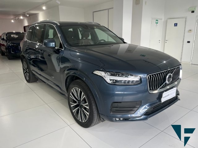 VOLVO XC90 B5 (d) AWD Geartronic 7 posti Momentum Pro Immagine 2