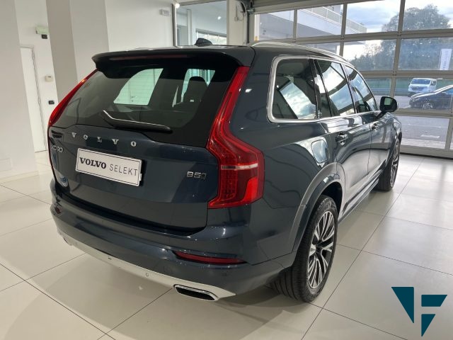 VOLVO XC90 B5 (d) AWD Geartronic 7 posti Momentum Pro Immagine 3