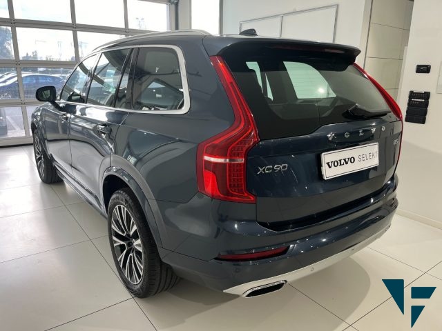 VOLVO XC90 B5 (d) AWD Geartronic 7 posti Momentum Pro Immagine 4