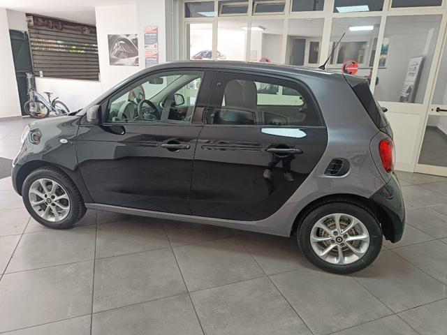 SMART ForFour 60 1.0 Youngster BI-COLOR Immagine 3