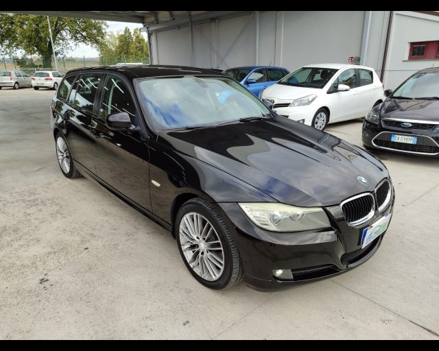 BMW 318 d 2.0 143CV cat Touring Eletta Immagine 2