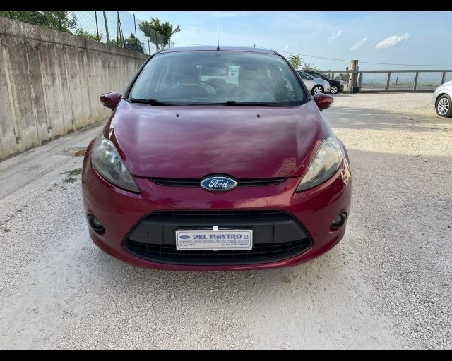 FORD Fiesta + 1.2 82CV 5 porte Immagine 1