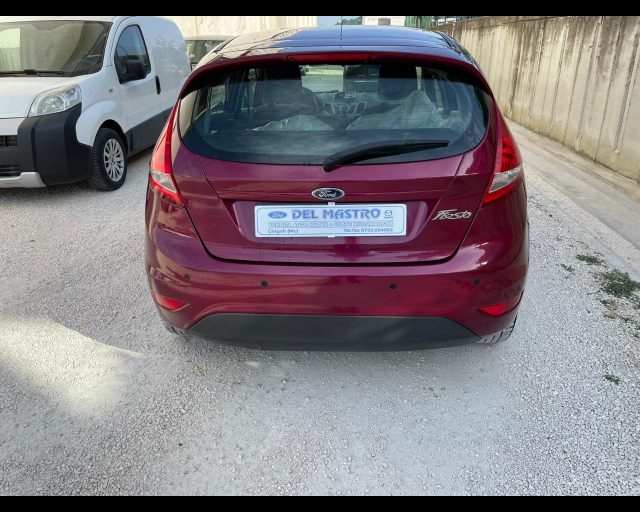 FORD Fiesta + 1.2 82CV 5 porte Immagine 3