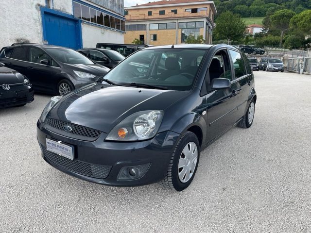 FORD Fiesta 1.2 16V 5p. Ghia Immagine 0