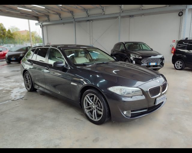 BMW 525 d xDrive Touring Business Immagine 1