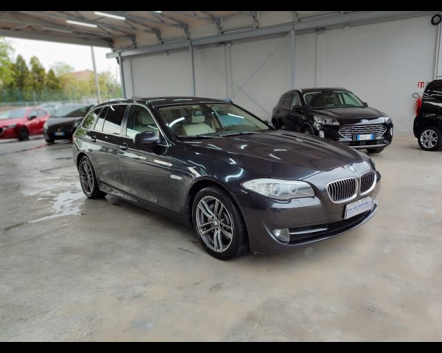 BMW 525 d xDrive Touring Business Immagine 4