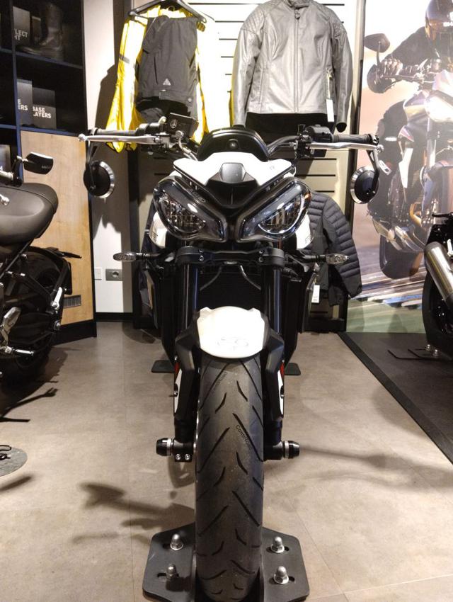 TRIUMPH Street Triple R 2024 Immagine 0