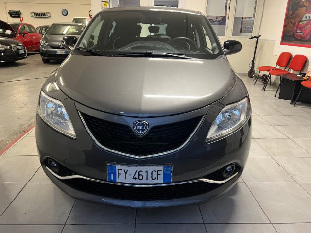 LANCIA Ypsilon 0.9 TwinAir 85 CV 5 porte S&S DFN Silver Immagine 4