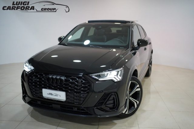 AUDI Q3 SPB 40 TDI quattro Identity Black Tetto Apribile Immagine 0