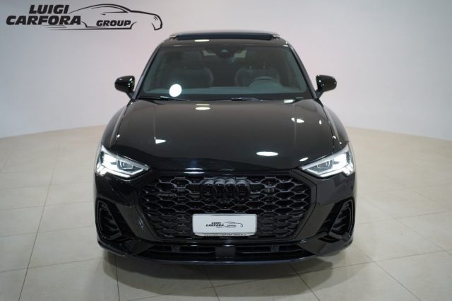 AUDI Q3 SPB 40 TDI quattro Identity Black Tetto Apribile Immagine 2