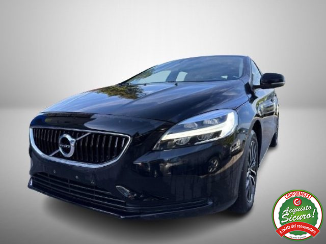 VOLVO V40 T2 Plus Momentum Immagine 0