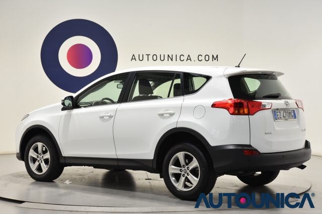 TOYOTA RAV 4 2.0 D-4D 2WD STYLE NAVIGATORE Immagine 1