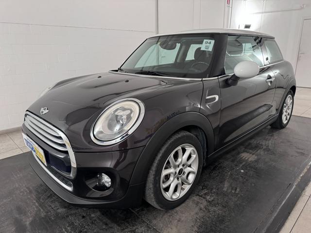 MINI Mini 1.5 Cooper D 3 porte Immagine 0