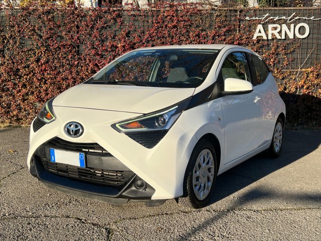 TOYOTA Aygo 1.0 VVT-i 72 CV 5 porte x-fun MMT CAMBIO AUTOMATIC Immagine 2