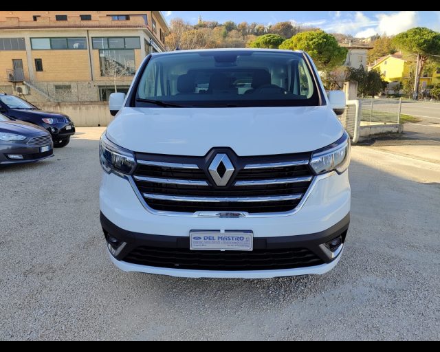 RENAULT Trafic T27 2.0 dCi 130CV PC-TN-DC Furgone Start Immagine 0