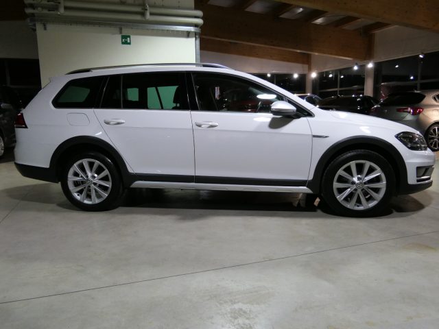 VOLKSWAGEN Golf Variant Alltrack 2.0 TDI 184CV DSG 4MOTION Exec. BMT Immagine 2