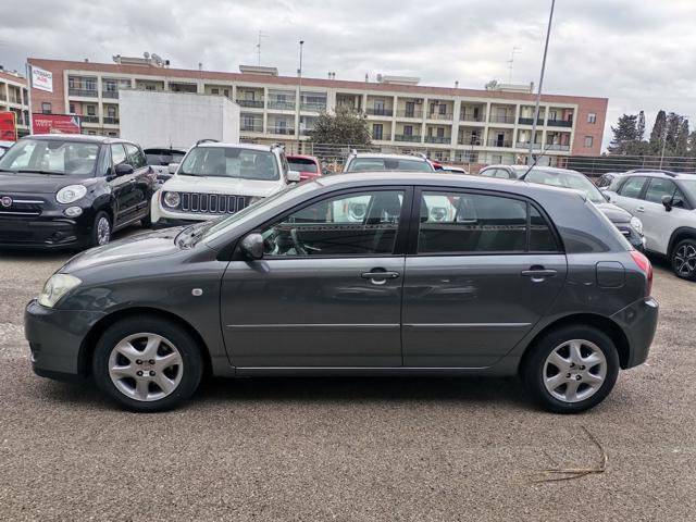 TOYOTA Corolla 1.4 D-4D M-MT 5 porte Sol ESP Immagine 1