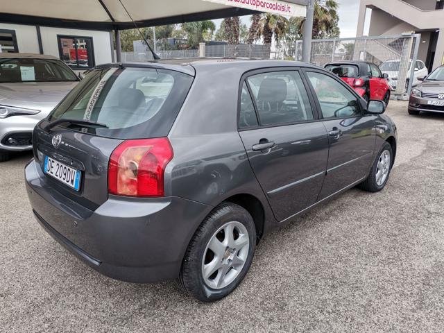 TOYOTA Corolla 1.4 D-4D M-MT 5 porte Sol ESP Immagine 3