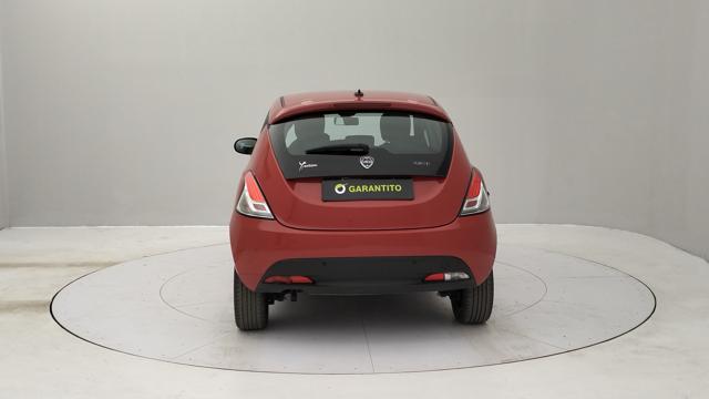 LANCIA Ypsilon 1.0 firefly hybrid Silver s&s 70cv Immagine 3