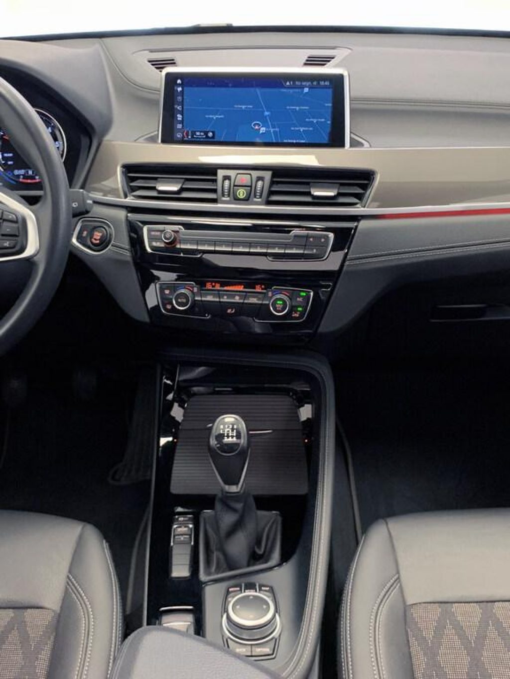 BMW X1 sDrive16d xLine - 8