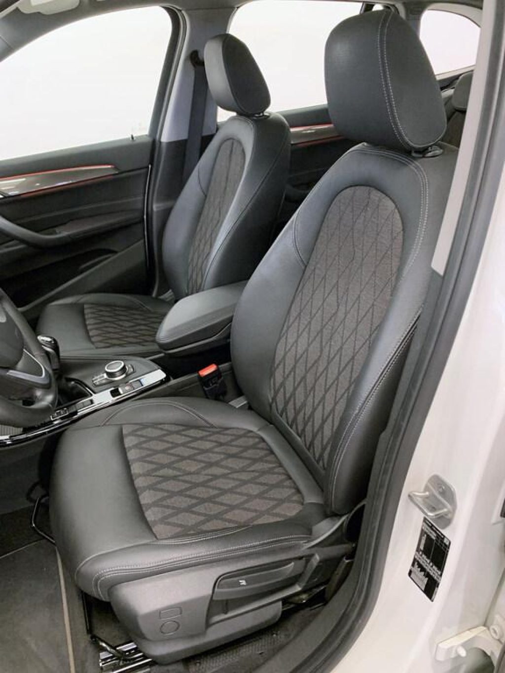 BMW X1 sDrive16d xLine - 11
