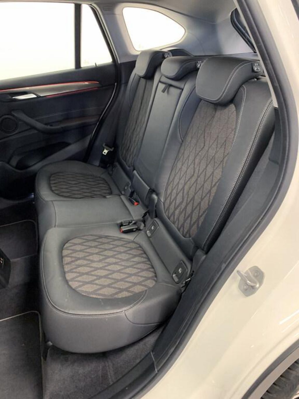 BMW X1 sDrive16d xLine - 12