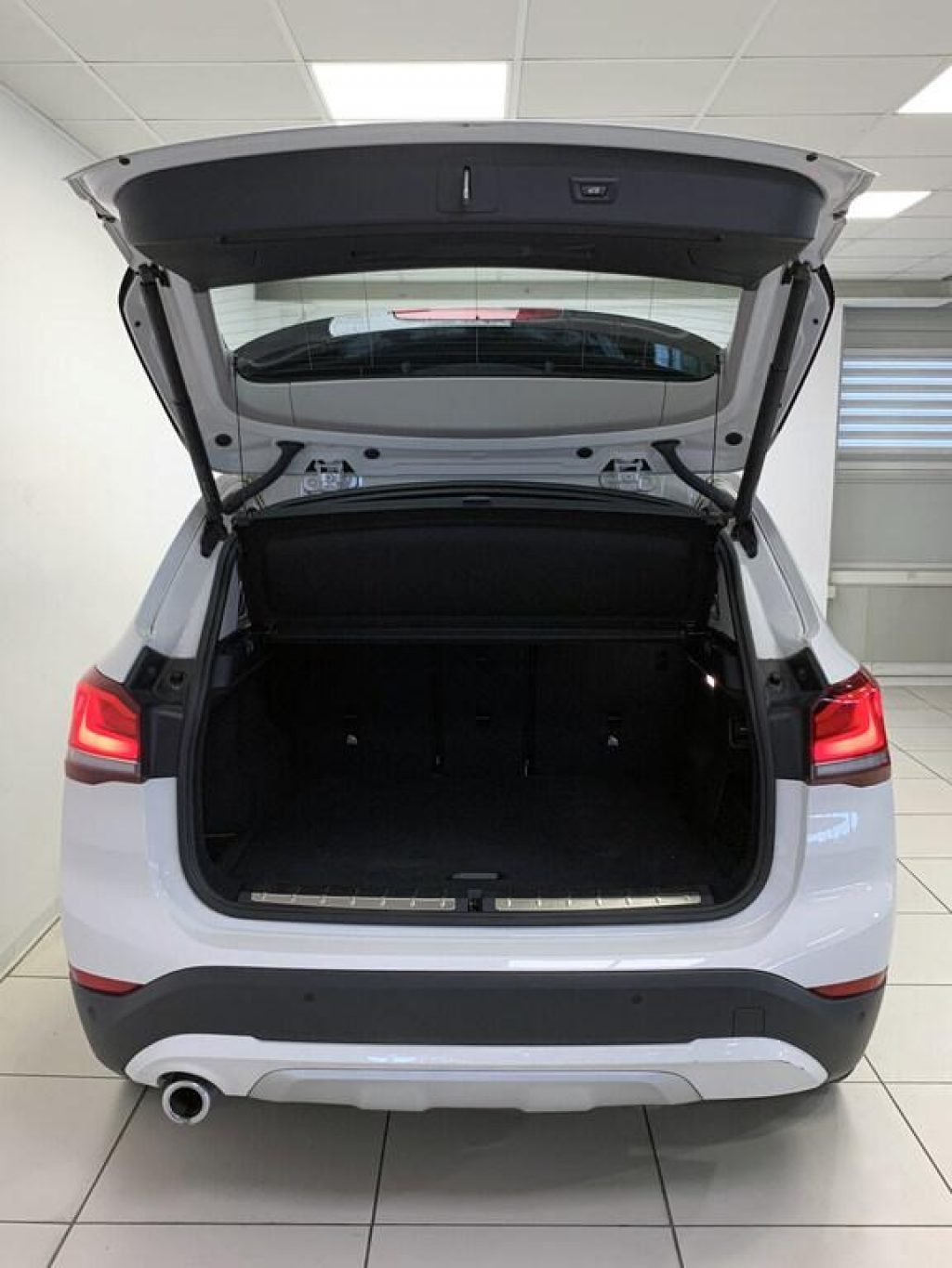 BMW X1 sDrive16d xLine - 13
