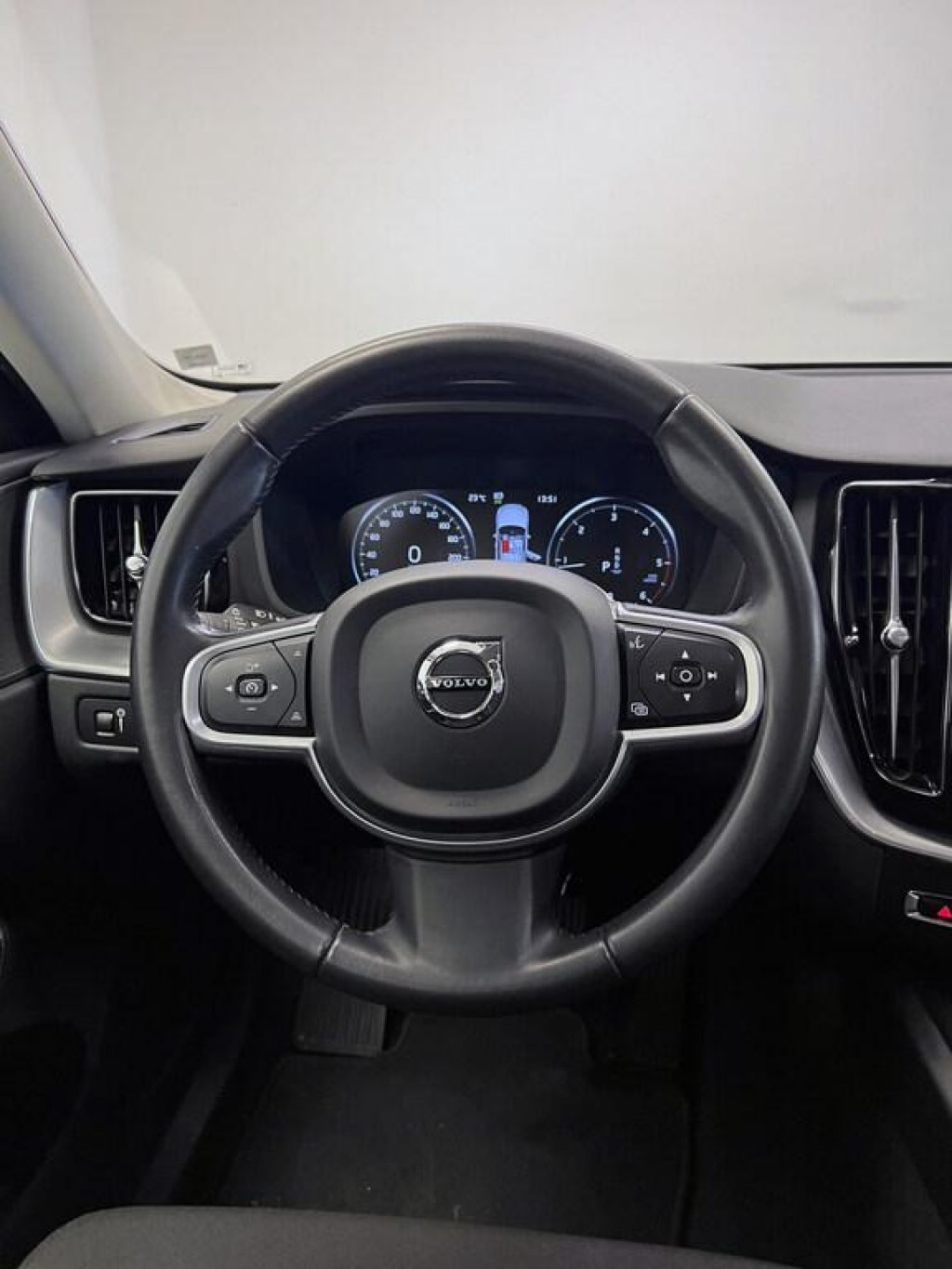 VOLVO XC60 B4 (d) Geartronic Momentum Pro - 7