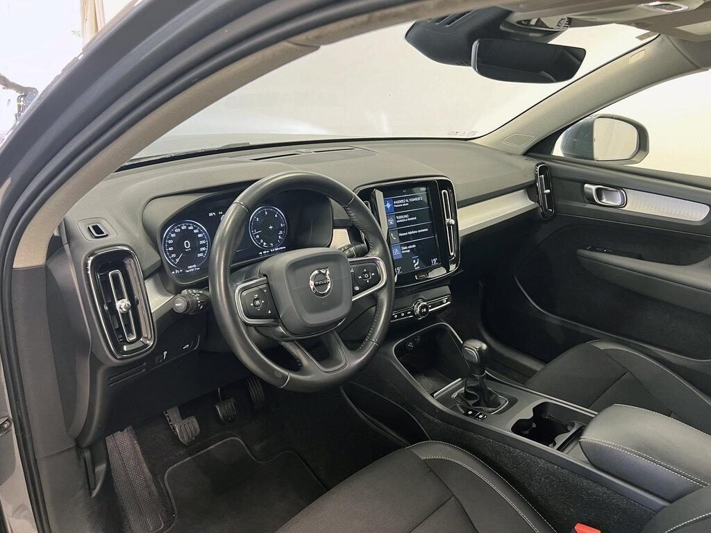 VOLVO XC40 D3 Momentum - 6
