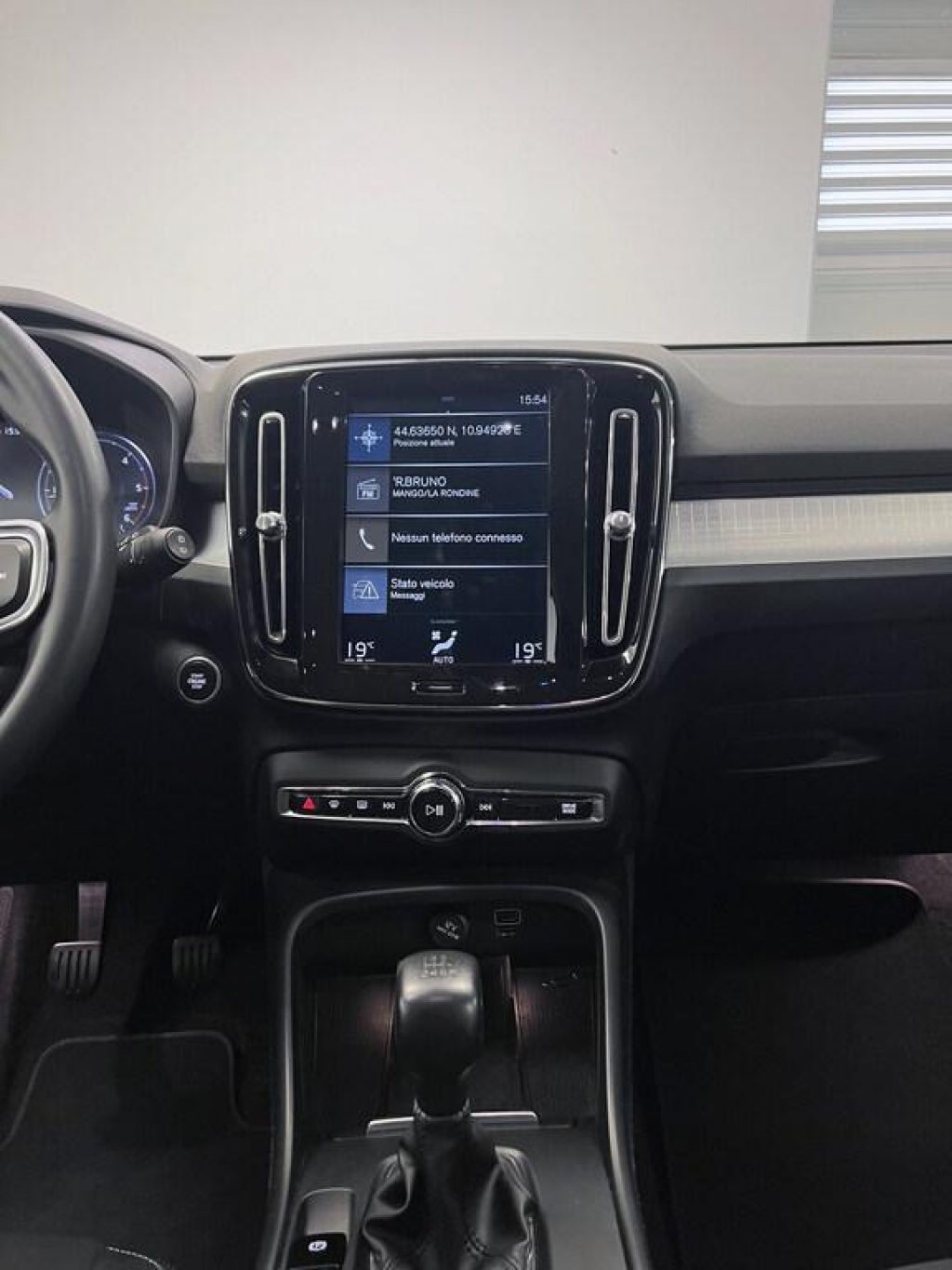 VOLVO XC40 D3 Momentum - 8