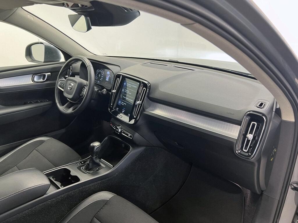 VOLVO XC40 D3 Momentum - 10