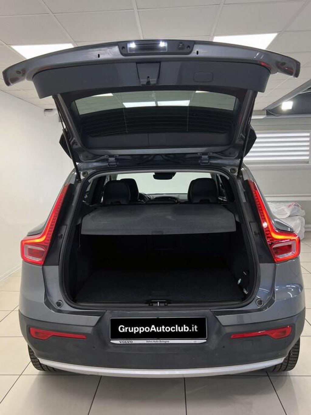 VOLVO XC40 D3 Momentum - 13