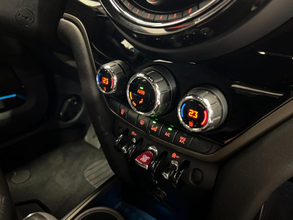 MINI Countryman Cooper D Boost Countryman - 24