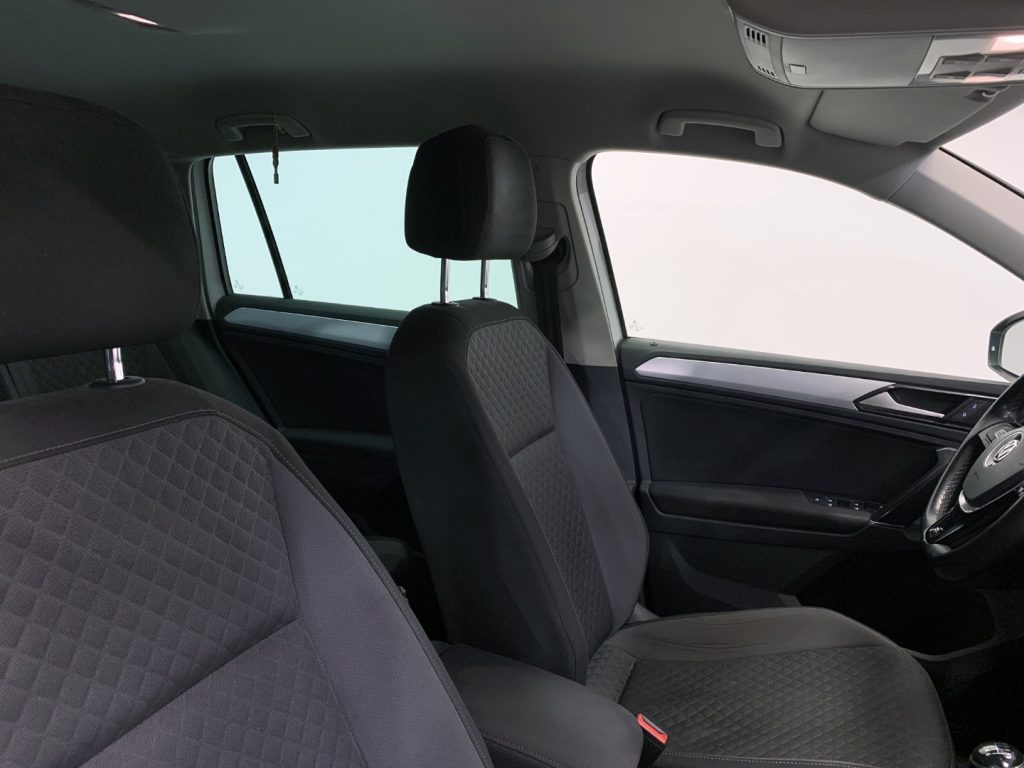 VOLKSWAGEN Tiguan TDI Business BlueMotion Technology - 18