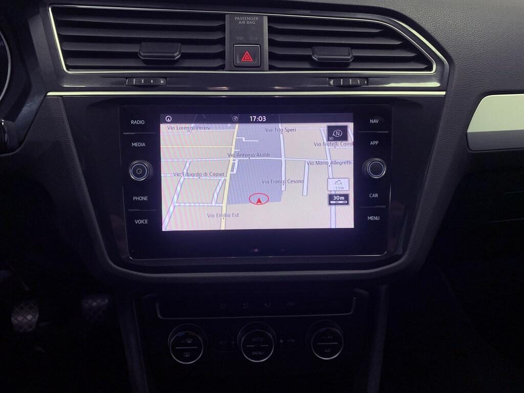 VOLKSWAGEN Tiguan TSI Business BlueMotion Technology - 8