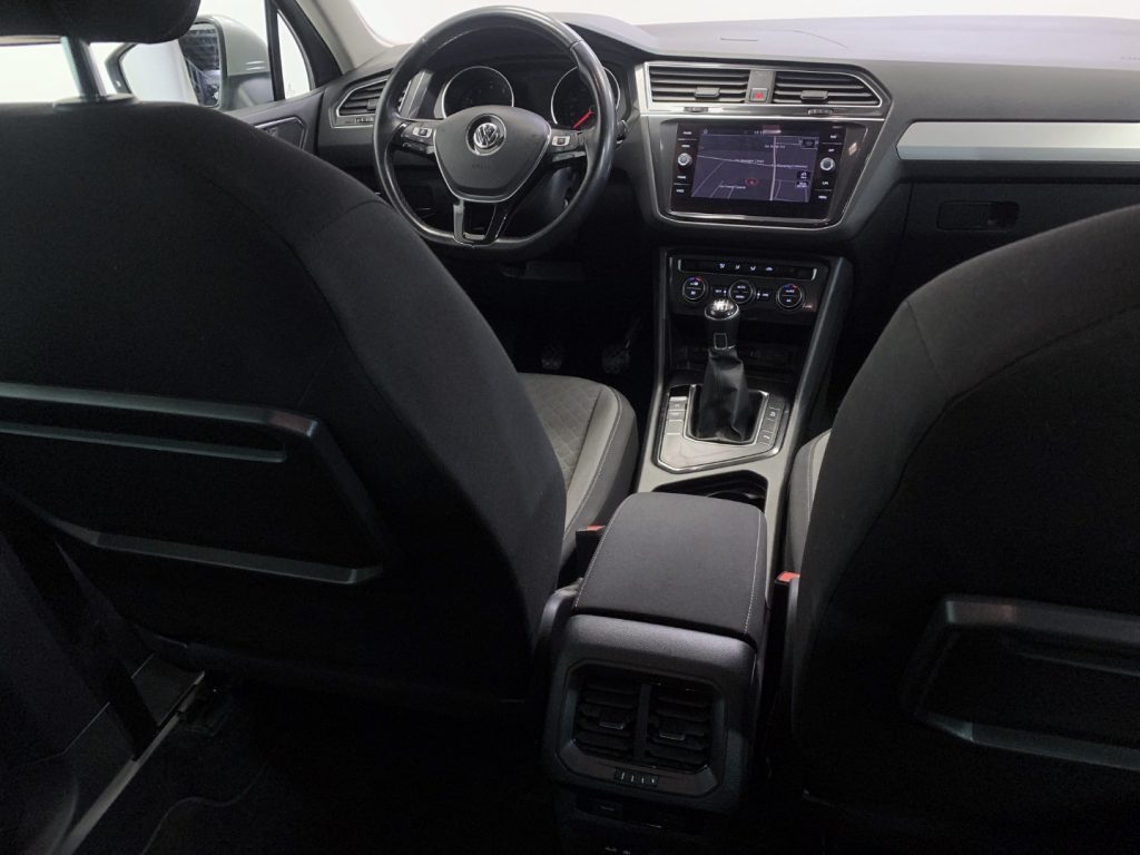 VOLKSWAGEN Tiguan TSI Business BlueMotion Technology - 26