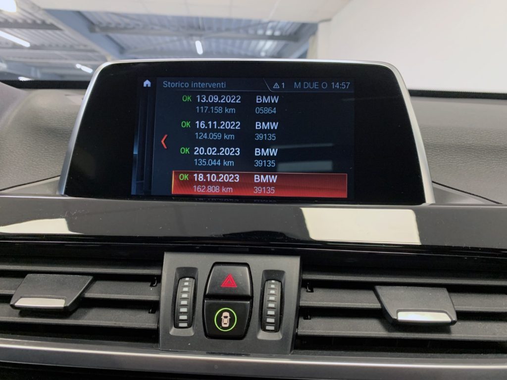 BMW X1 sDrive18d xLine - 23