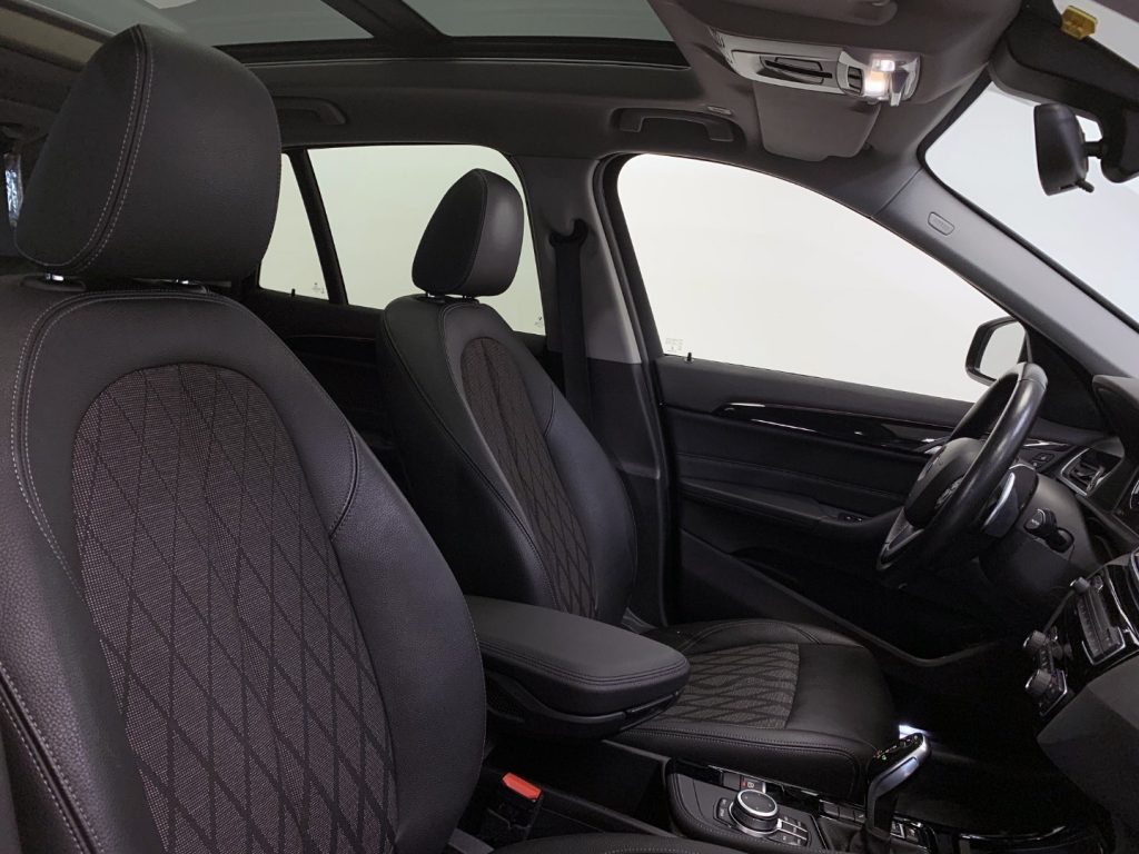 BMW X1 sDrive18d xLine - 25