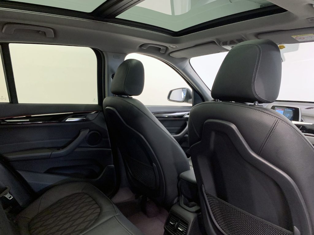 BMW X1 sDrive18d xLine - 26