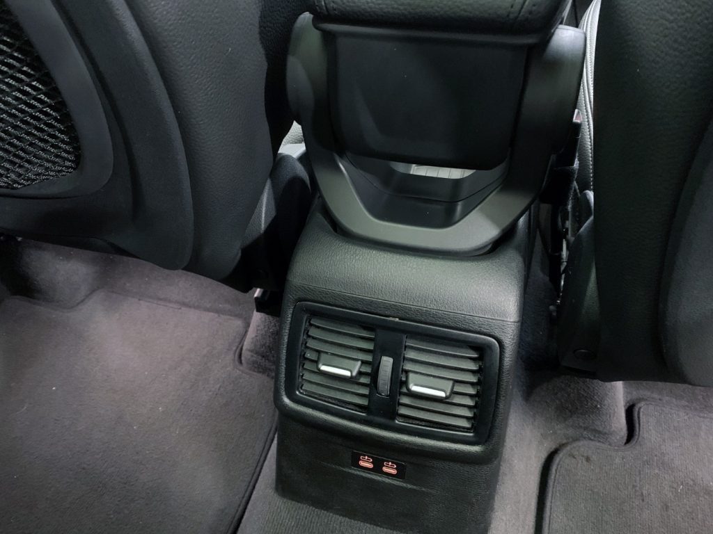 BMW X1 sDrive18d xLine - 29