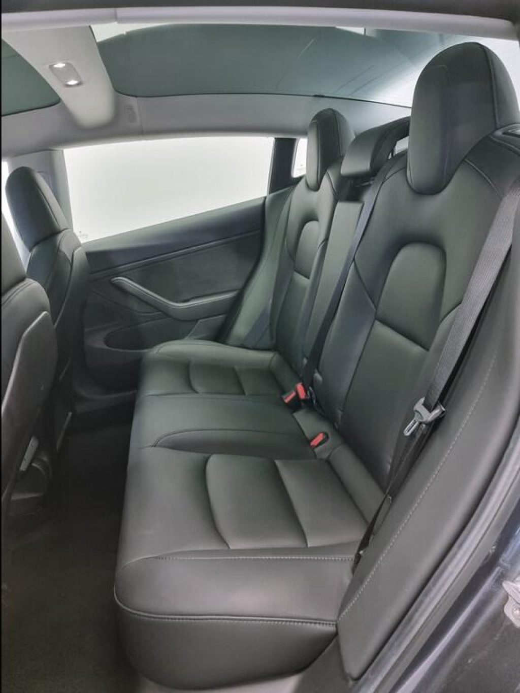 TESLA Model 3 Dual Motor Performance AWD - 12