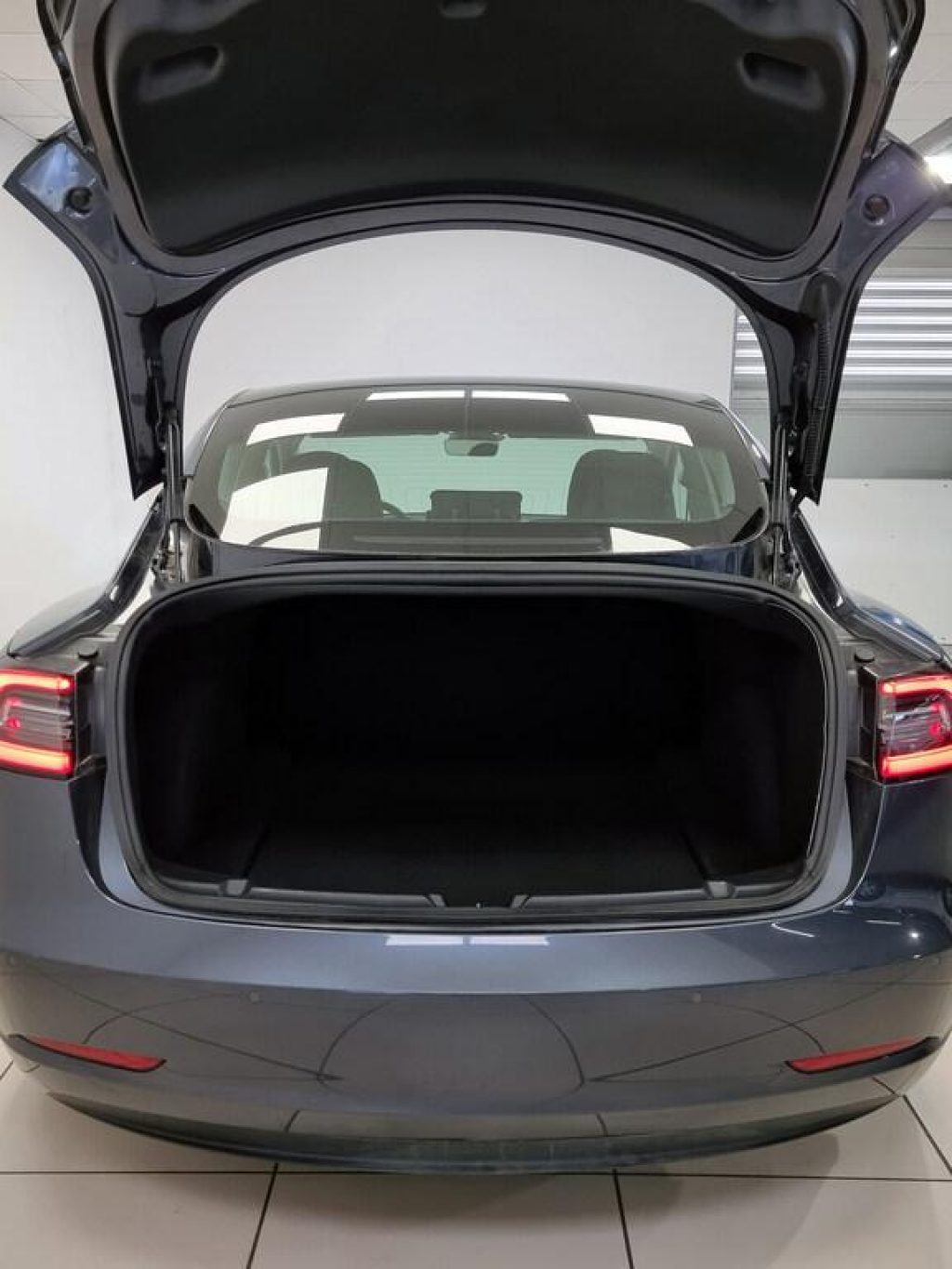 TESLA Model 3 Dual Motor Performance AWD - 13