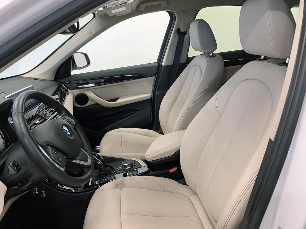 BMW X1 xDrive18d xLine - 11