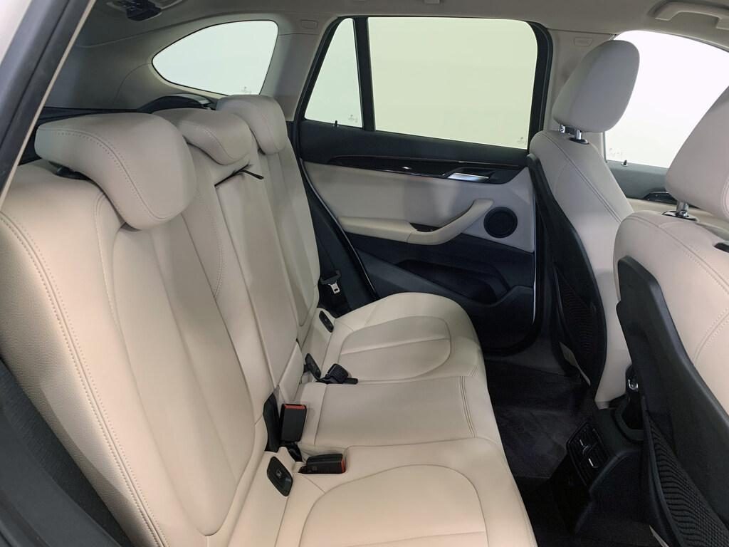 BMW X1 xDrive18d xLine - 12