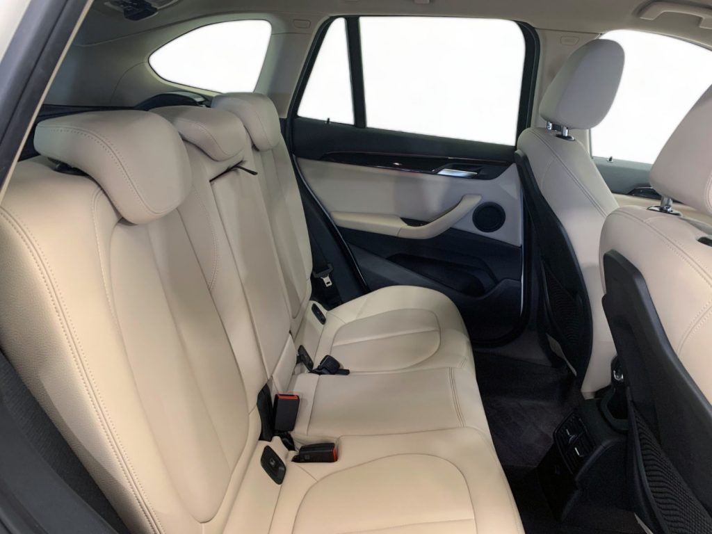 BMW X1 xDrive18d xLine - 23