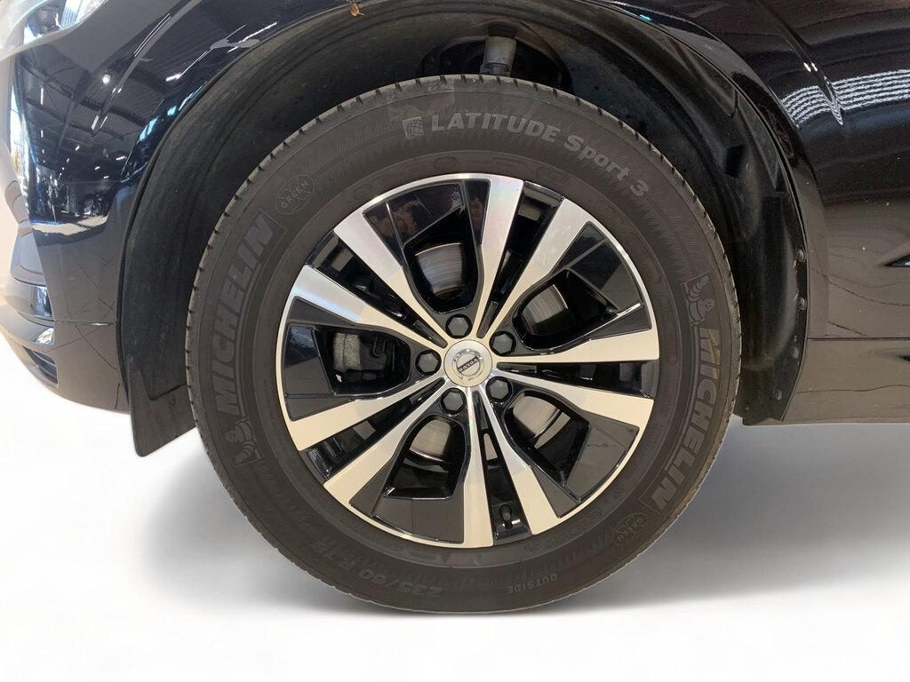 VOLVO XC60 D4 Momentum - 5