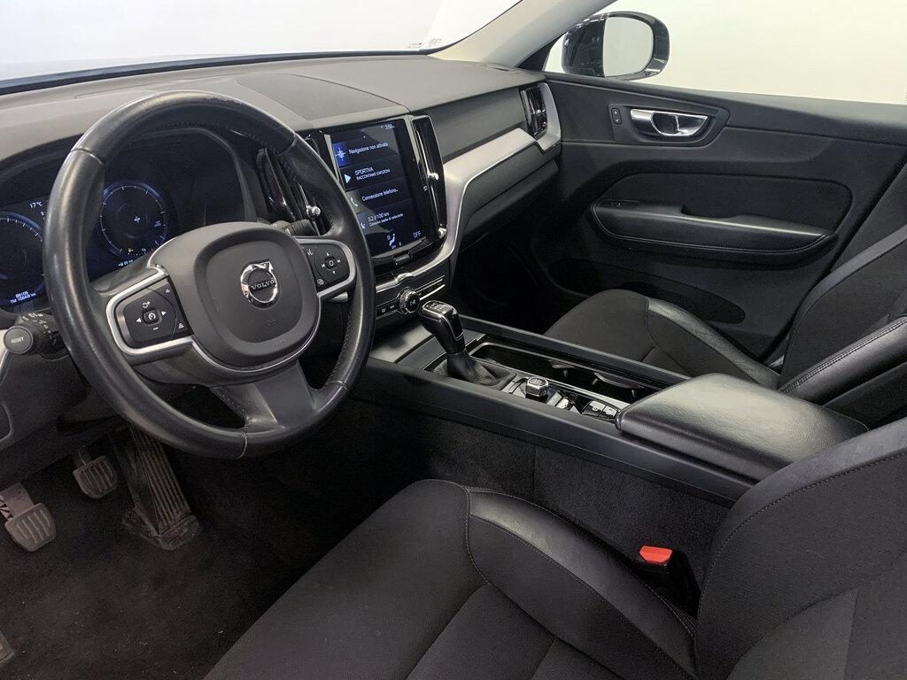 VOLVO XC60 D4 Momentum - 6