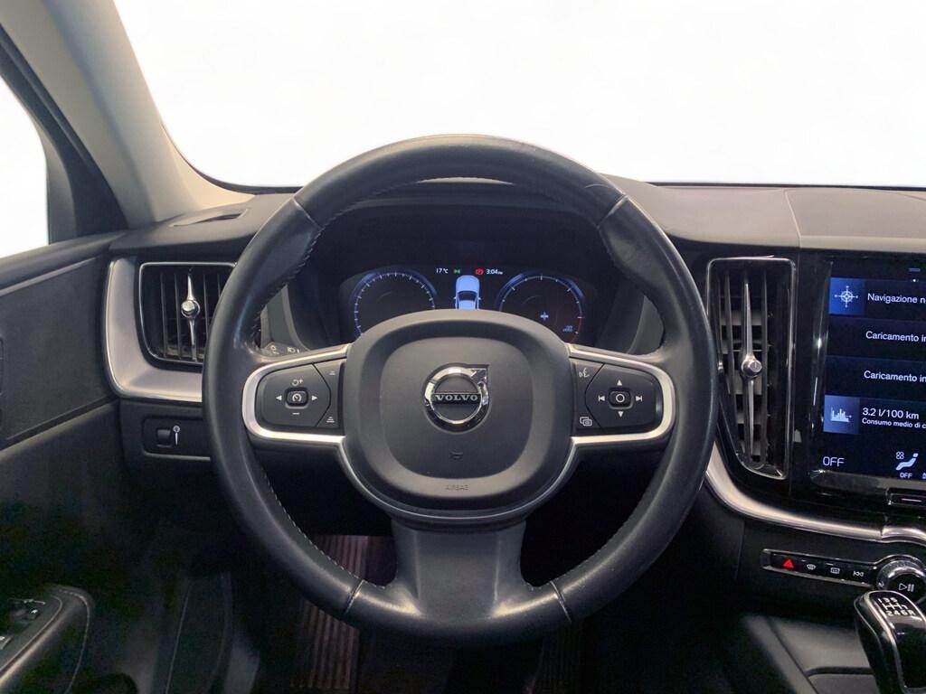 VOLVO XC60 D4 Momentum - 7