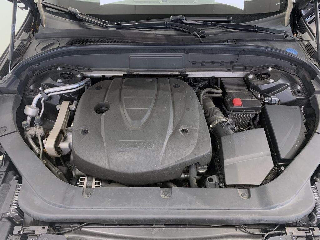 VOLVO XC60 D4 Momentum - 14